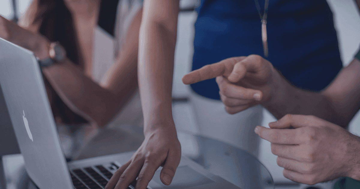 AI development company vs. freelancer: Which should you hire?