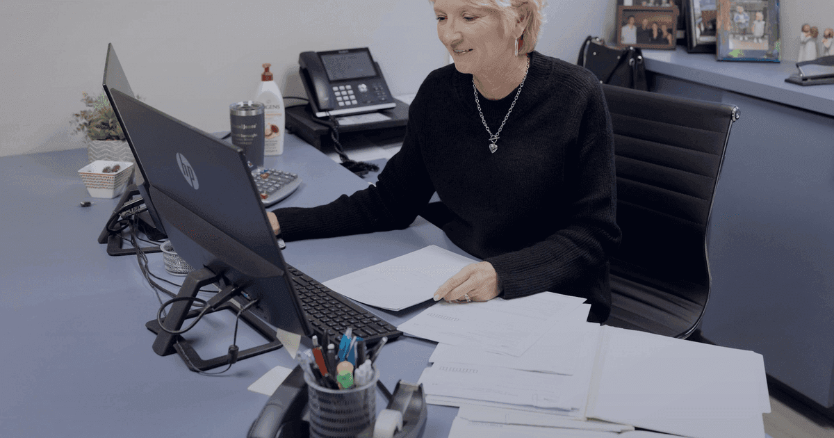 Customer referral software: Build vs buy guide